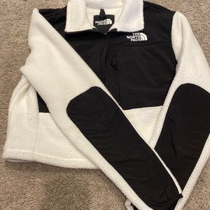 cropped north face fleece